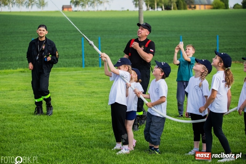 Zdjęcie w galerii na portalu naszraciborz.pl: Trzy razy Krzanowice. Gminne zawody sportowo-pożarnicze w Pietraszynie [FOTO i WIDEO] wiadomości z regionu