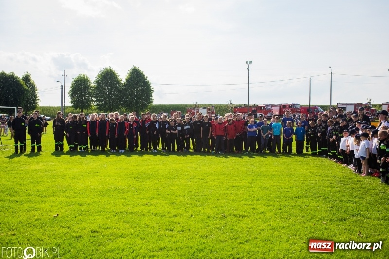 Zdjęcie w galerii na portalu naszraciborz.pl: Trzy razy Krzanowice. Gminne zawody sportowo-pożarnicze w Pietraszynie [FOTO i WIDEO] wiadomości z regionu