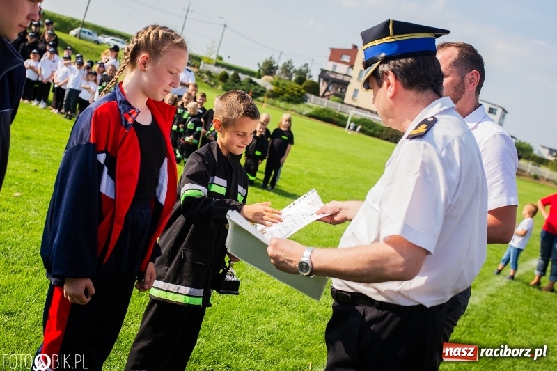 Zdjęcie w galerii na portalu naszraciborz.pl: Trzy razy Krzanowice. Gminne zawody sportowo-pożarnicze w Pietraszynie [FOTO i WIDEO] wiadomości z regionu