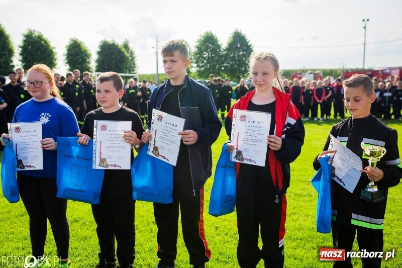 Zdjęcie w galerii na portalu naszraciborz.pl: Trzy razy Krzanowice. Gminne zawody sportowo-pożarnicze w Pietraszynie [FOTO i WIDEO] wiadomości z regionu