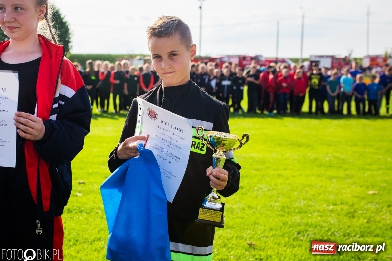 Zdjęcie w galerii na portalu naszraciborz.pl: Trzy razy Krzanowice. Gminne zawody sportowo-pożarnicze w Pietraszynie [FOTO i WIDEO] wiadomości z regionu