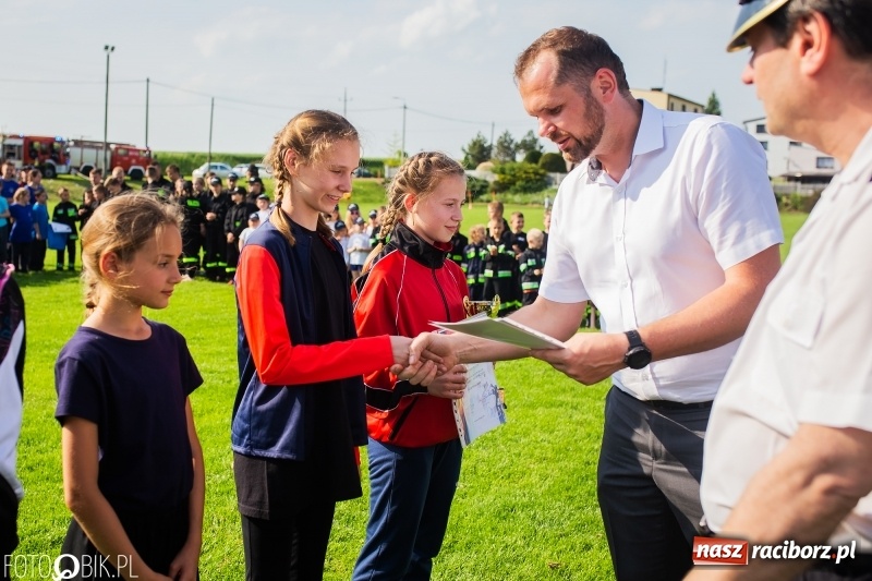 Zdjęcie w galerii na portalu naszraciborz.pl: Trzy razy Krzanowice. Gminne zawody sportowo-pożarnicze w Pietraszynie [FOTO i WIDEO] wiadomości z regionu