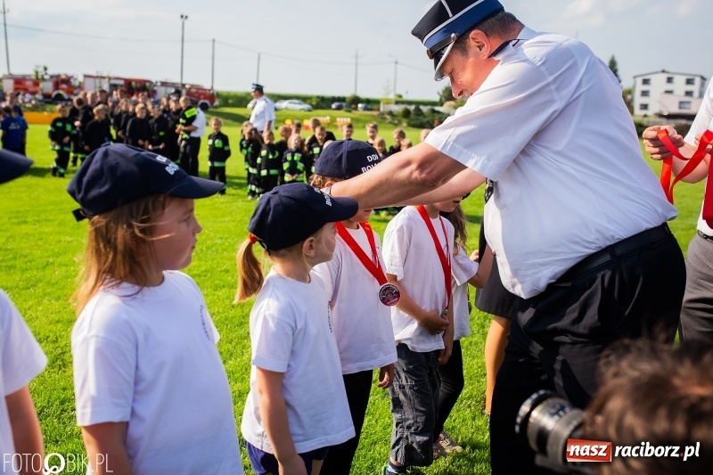Zdjęcie w galerii na portalu naszraciborz.pl: Trzy razy Krzanowice. Gminne zawody sportowo-pożarnicze w Pietraszynie [FOTO i WIDEO] wiadomości z regionu