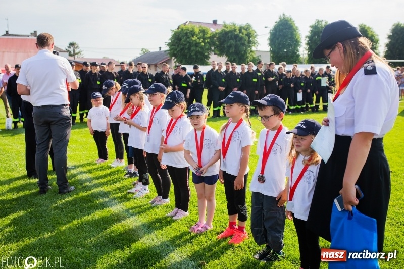 Zdjęcie w galerii na portalu naszraciborz.pl: Trzy razy Krzanowice. Gminne zawody sportowo-pożarnicze w Pietraszynie [FOTO i WIDEO] wiadomości z regionu