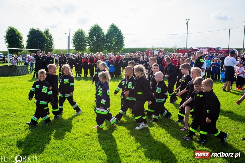 Zdjęcie w galerii na portalu naszraciborz.pl: Trzy razy Krzanowice. Gminne zawody sportowo-pożarnicze w Pietraszynie [FOTO i WIDEO] wiadomości z regionu
