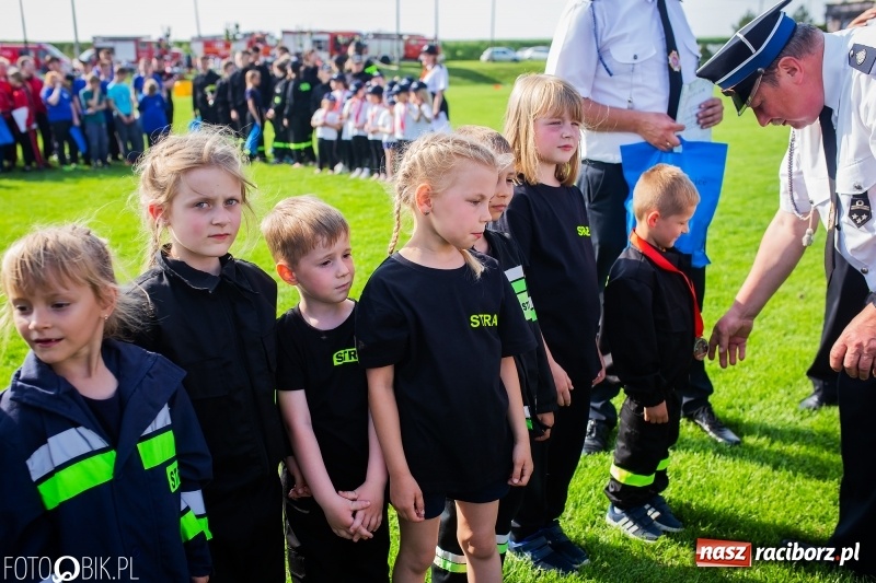 Zdjęcie w galerii na portalu naszraciborz.pl: Trzy razy Krzanowice. Gminne zawody sportowo-pożarnicze w Pietraszynie [FOTO i WIDEO] wiadomości z regionu