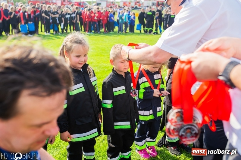 Zdjęcie w galerii na portalu naszraciborz.pl: Trzy razy Krzanowice. Gminne zawody sportowo-pożarnicze w Pietraszynie [FOTO i WIDEO] wiadomości z regionu