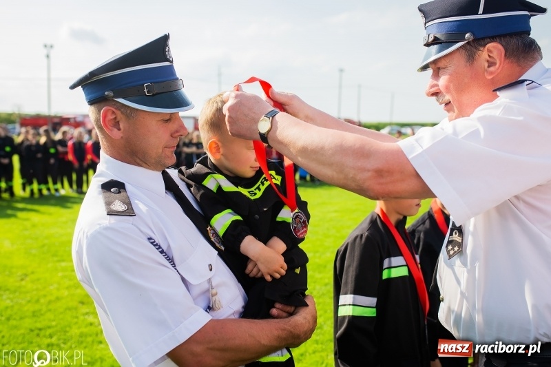 Zdjęcie w galerii na portalu naszraciborz.pl: Trzy razy Krzanowice. Gminne zawody sportowo-pożarnicze w Pietraszynie [FOTO i WIDEO] wiadomości z regionu