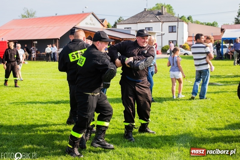 Zdjęcie w galerii na portalu naszraciborz.pl: Trzy razy Krzanowice. Gminne zawody sportowo-pożarnicze w Pietraszynie [FOTO i WIDEO] wiadomości z regionu