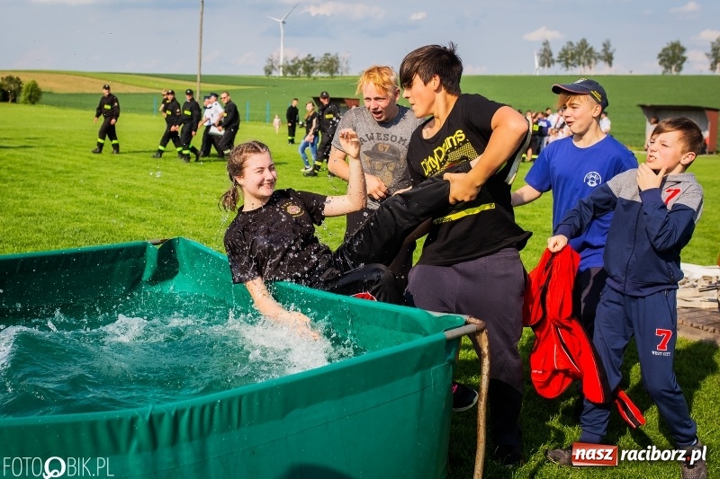 Zdjęcie w galerii na portalu naszraciborz.pl: Trzy razy Krzanowice. Gminne zawody sportowo-pożarnicze w Pietraszynie [FOTO i WIDEO] wiadomości z regionu