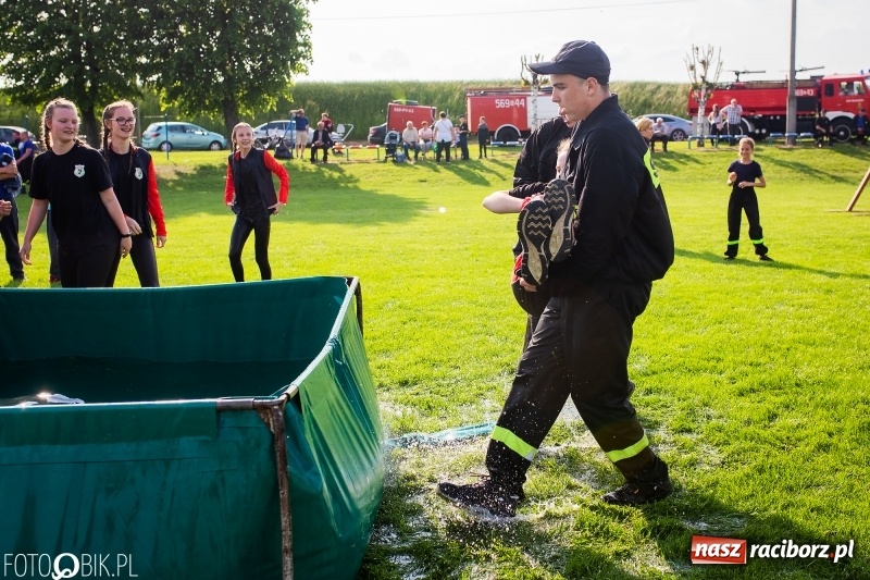Zdjęcie w galerii na portalu naszraciborz.pl: Trzy razy Krzanowice. Gminne zawody sportowo-pożarnicze w Pietraszynie [FOTO i WIDEO] wiadomości z regionu