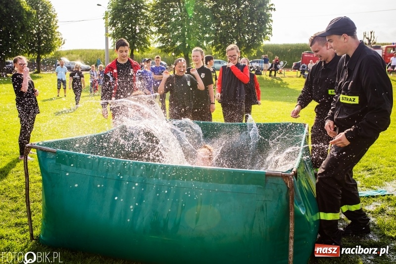 Zdjęcie w galerii na portalu naszraciborz.pl: Trzy razy Krzanowice. Gminne zawody sportowo-pożarnicze w Pietraszynie [FOTO i WIDEO] wiadomości z regionu