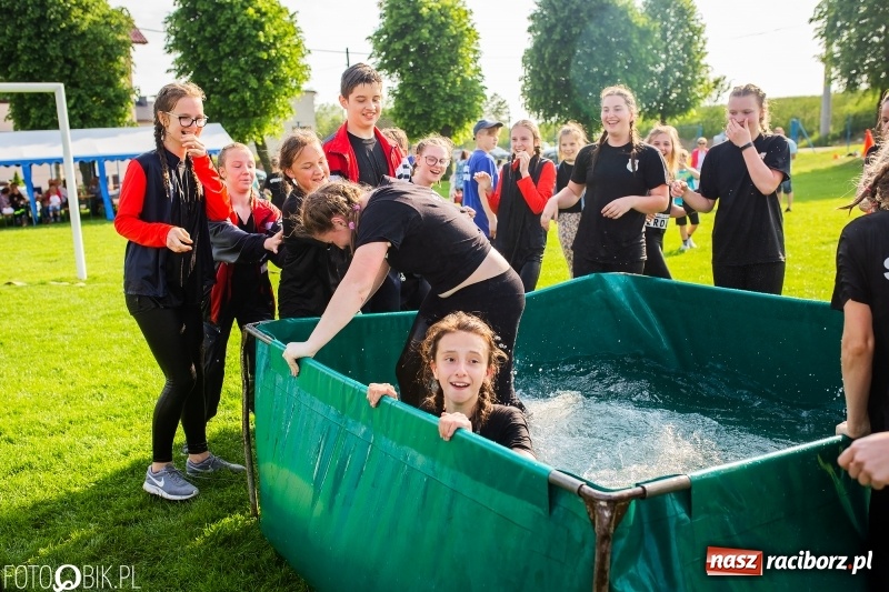 Zdjęcie w galerii na portalu naszraciborz.pl: Trzy razy Krzanowice. Gminne zawody sportowo-pożarnicze w Pietraszynie [FOTO i WIDEO] wiadomości z regionu