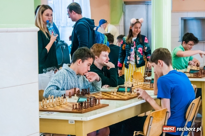 Zdjęcie w galerii na portalu naszraciborz.pl: XV Międzynarodowy Memoriał Szachowy im. Wiesława Hanczarka za nami [FOTO] wiadomości z regionu