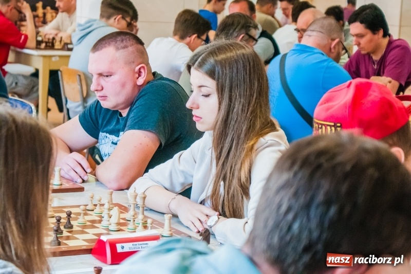 Zdjęcie w galerii na portalu naszraciborz.pl: XV Międzynarodowy Memoriał Szachowy im. Wiesława Hanczarka za nami [FOTO] wiadomości z regionu