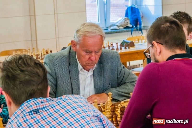 Zdjęcie w galerii na portalu naszraciborz.pl: XV Międzynarodowy Memoriał Szachowy im. Wiesława Hanczarka za nami [FOTO] wiadomości z regionu