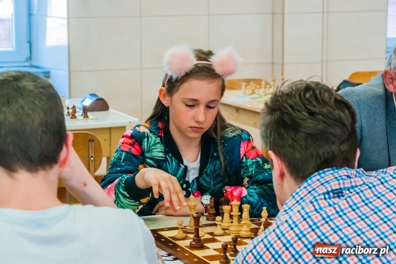Zdjęcie w galerii na portalu naszraciborz.pl: XV Międzynarodowy Memoriał Szachowy im. Wiesława Hanczarka za nami [FOTO] wiadomości z regionu