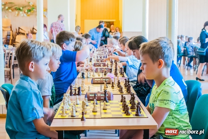 Zdjęcie w galerii na portalu naszraciborz.pl: XV Międzynarodowy Memoriał Szachowy im. Wiesława Hanczarka za nami [FOTO] wiadomości z regionu
