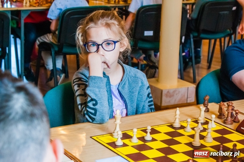 Zdjęcie w galerii na portalu naszraciborz.pl: XV Międzynarodowy Memoriał Szachowy im. Wiesława Hanczarka za nami [FOTO] wiadomości z regionu