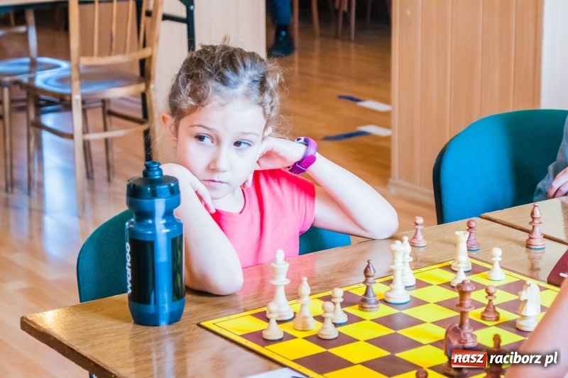Zdjęcie w galerii na portalu naszraciborz.pl: XV Międzynarodowy Memoriał Szachowy im. Wiesława Hanczarka za nami [FOTO] wiadomości z regionu