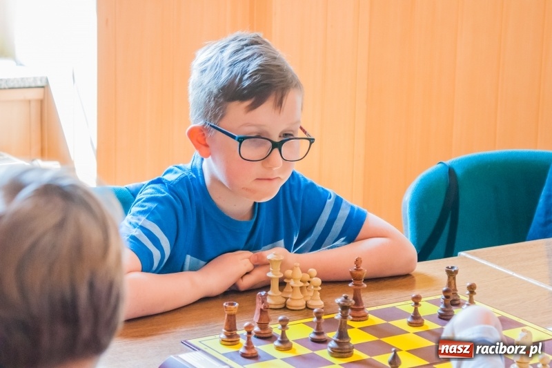 Zdjęcie w galerii na portalu naszraciborz.pl: XV Międzynarodowy Memoriał Szachowy im. Wiesława Hanczarka za nami [FOTO] wiadomości z regionu
