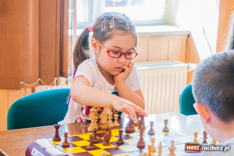 Zdjęcie w galerii na portalu naszraciborz.pl: XV Międzynarodowy Memoriał Szachowy im. Wiesława Hanczarka za nami [FOTO] wiadomości z regionu