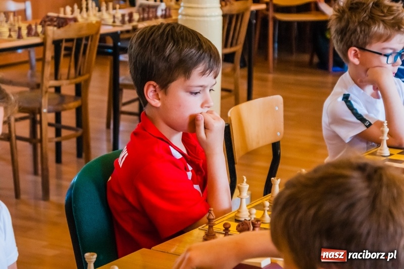 Zdjęcie w galerii na portalu naszraciborz.pl: XV Międzynarodowy Memoriał Szachowy im. Wiesława Hanczarka za nami [FOTO] wiadomości z regionu