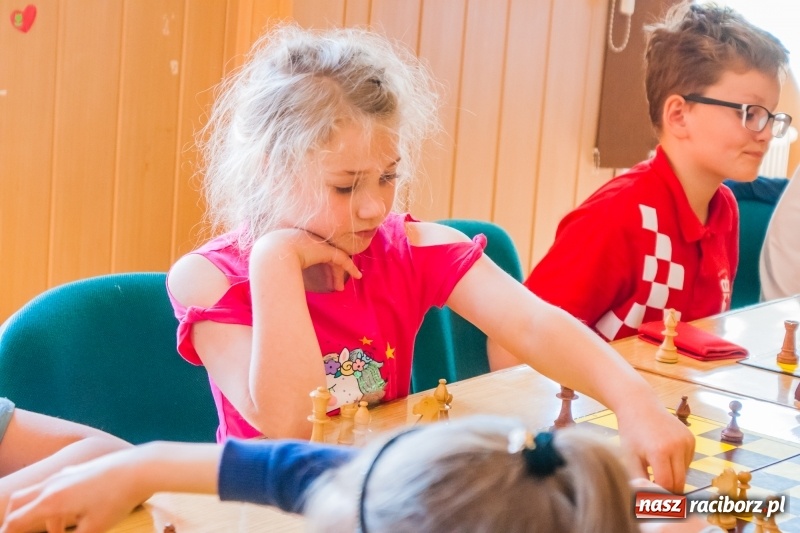 Zdjęcie w galerii na portalu naszraciborz.pl: XV Międzynarodowy Memoriał Szachowy im. Wiesława Hanczarka za nami [FOTO] wiadomości z regionu