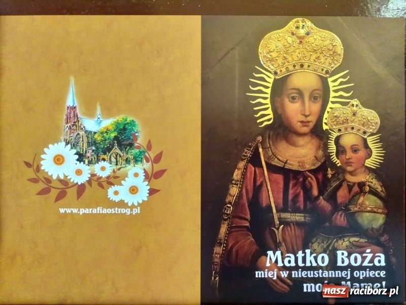 Zdjęcie w galerii na portalu naszraciborz.pl: Włoskie trio zagrało w pełnym kwiatów kościele na Ostrogu wiadomości z regionu