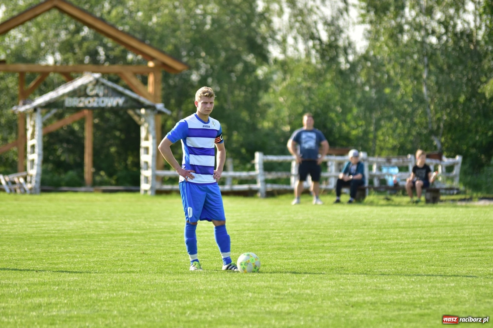 Zdjęcie w galerii na portalu naszraciborz.pl: Wyrównane starcie Kobyli z Zawadą Książęcą [FOTO] wiadomości z regionu