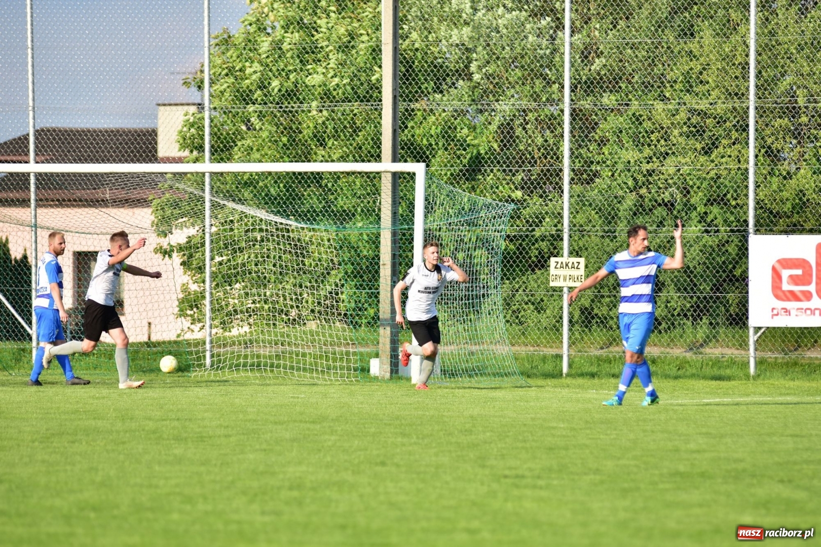 Zdjęcie w galerii na portalu naszraciborz.pl: Wyrównane starcie Kobyli z Zawadą Książęcą [FOTO] wiadomości z regionu