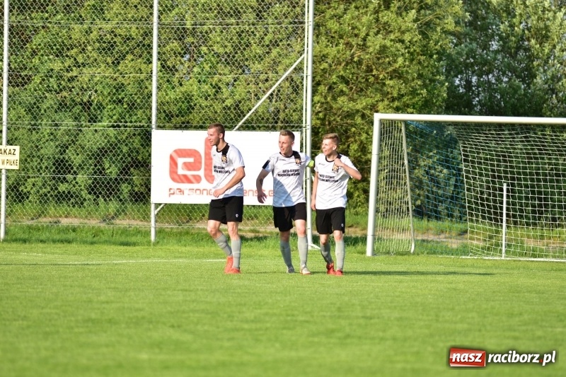 Zdjęcie w galerii na portalu naszraciborz.pl: Wyrównane starcie Kobyli z Zawadą Książęcą [FOTO] wiadomości z regionu