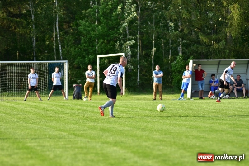 Zdjęcie w galerii na portalu naszraciborz.pl: Wyrównane starcie Kobyli z Zawadą Książęcą [FOTO] wiadomości z regionu