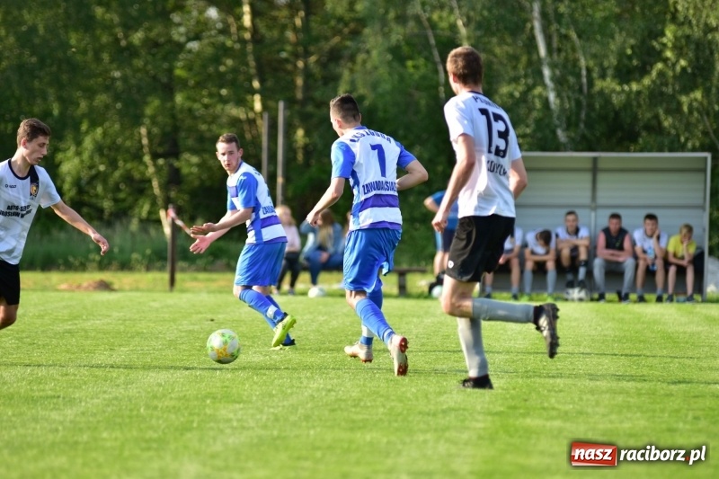 Zdjęcie w galerii na portalu naszraciborz.pl: Wyrównane starcie Kobyli z Zawadą Książęcą [FOTO] wiadomości z regionu