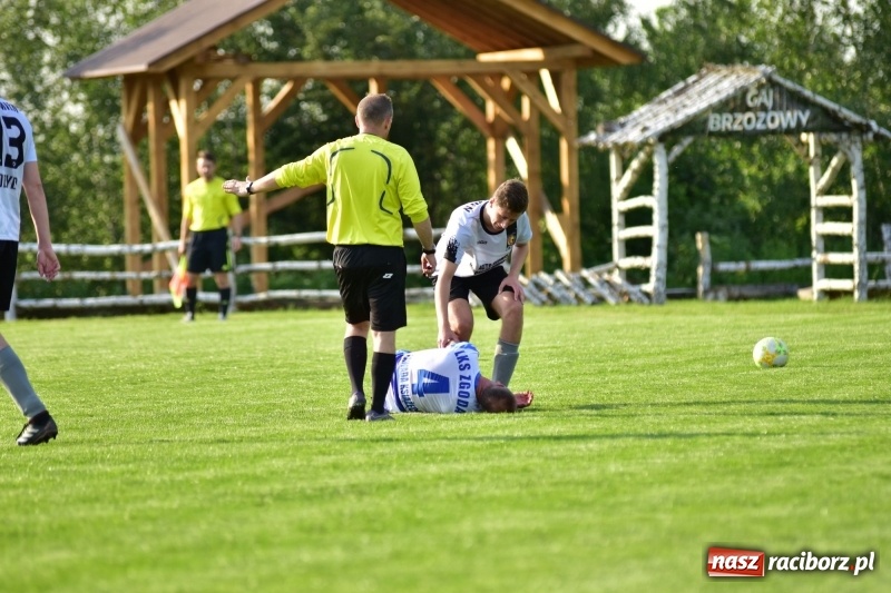 Zdjęcie w galerii na portalu naszraciborz.pl: Wyrównane starcie Kobyli z Zawadą Książęcą [FOTO] wiadomości z regionu