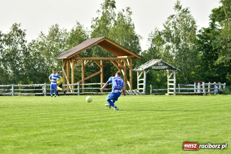 Zdjęcie w galerii na portalu naszraciborz.pl: Wyrównane starcie Kobyli z Zawadą Książęcą [FOTO] wiadomości z regionu