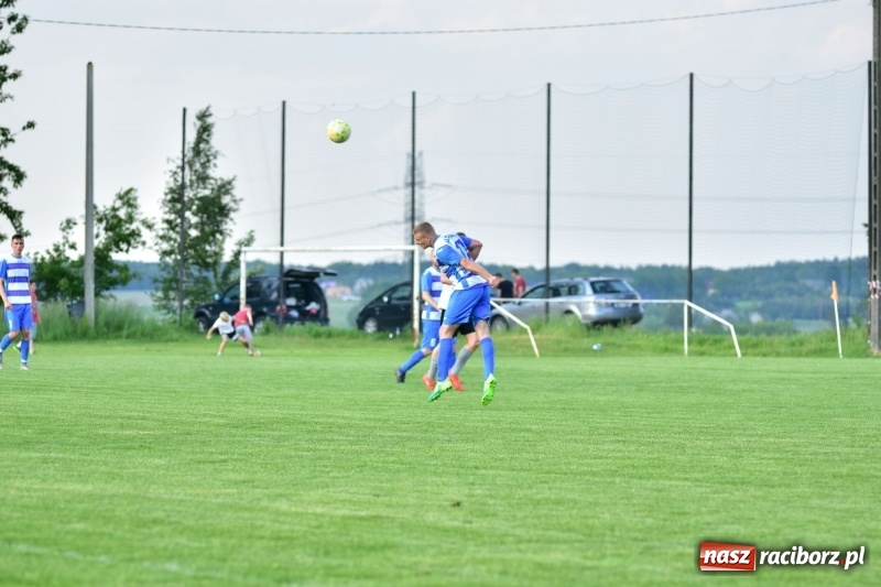 Zdjęcie w galerii na portalu naszraciborz.pl: Wyrównane starcie Kobyli z Zawadą Książęcą [FOTO] wiadomości z regionu