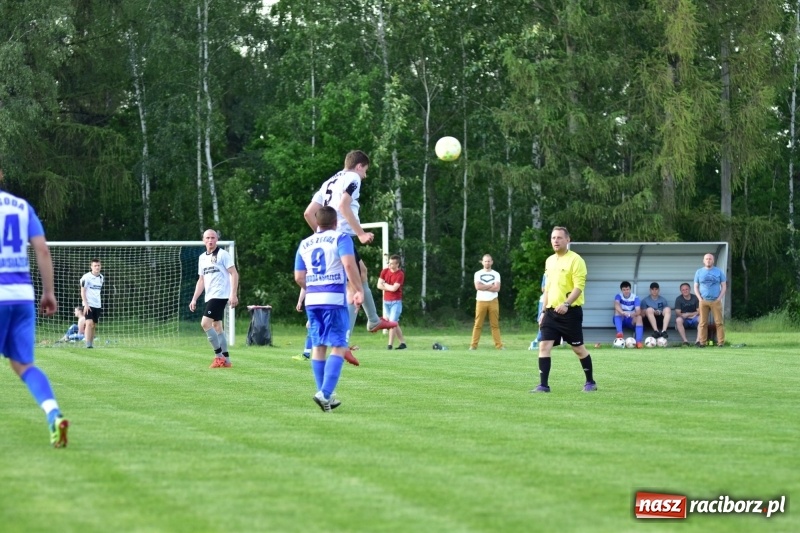 Zdjęcie w galerii na portalu naszraciborz.pl: Wyrównane starcie Kobyli z Zawadą Książęcą [FOTO] wiadomości z regionu
