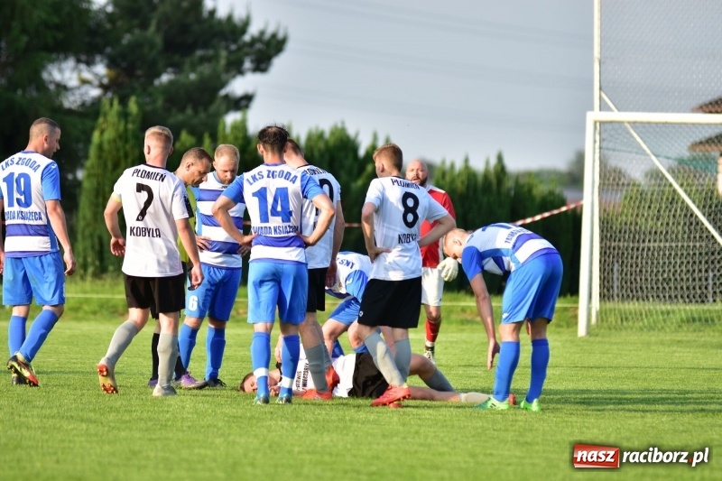 Zdjęcie w galerii na portalu naszraciborz.pl: Wyrównane starcie Kobyli z Zawadą Książęcą [FOTO] wiadomości z regionu