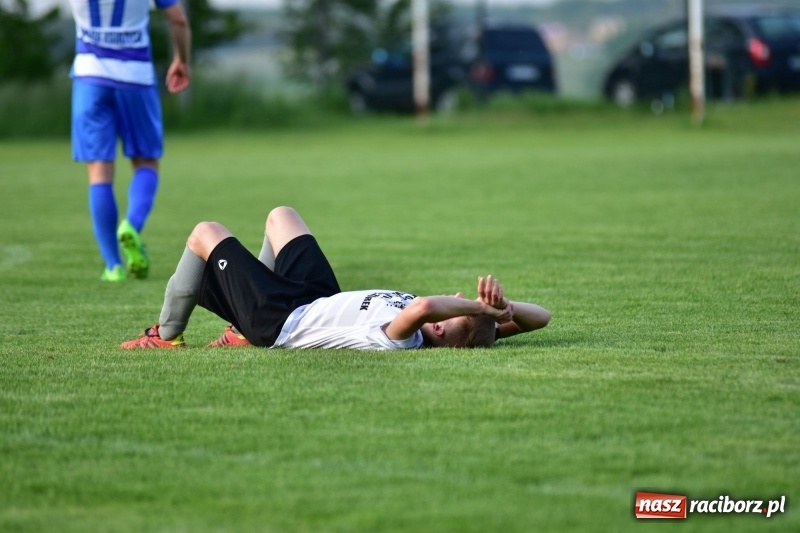 Zdjęcie w galerii na portalu naszraciborz.pl: Wyrównane starcie Kobyli z Zawadą Książęcą [FOTO] wiadomości z regionu