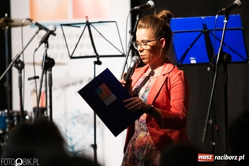 Zdjęcie w galerii na portalu naszraciborz.pl: Koncert z okazji Dnia Matki na Zamku Piastowskim wiadomości z regionu