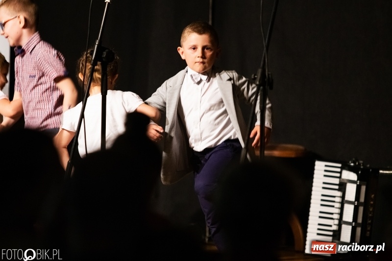 Zdjęcie w galerii na portalu naszraciborz.pl: Koncert z okazji Dnia Matki na Zamku Piastowskim wiadomości z regionu