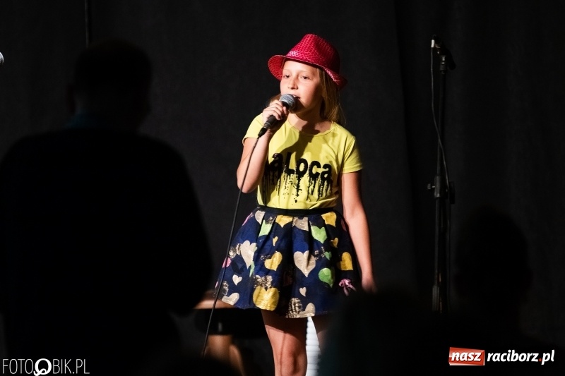 Zdjęcie w galerii na portalu naszraciborz.pl: Koncert z okazji Dnia Matki na Zamku Piastowskim wiadomości z regionu