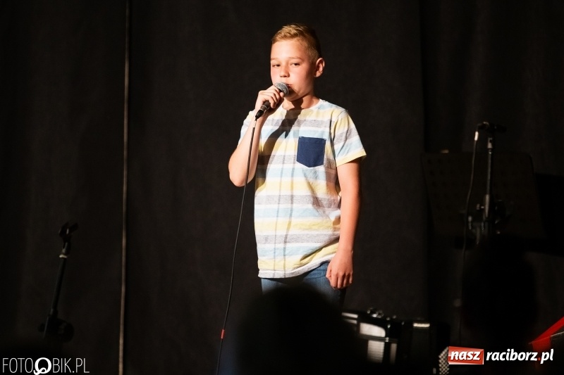 Zdjęcie w galerii na portalu naszraciborz.pl: Koncert z okazji Dnia Matki na Zamku Piastowskim wiadomości z regionu