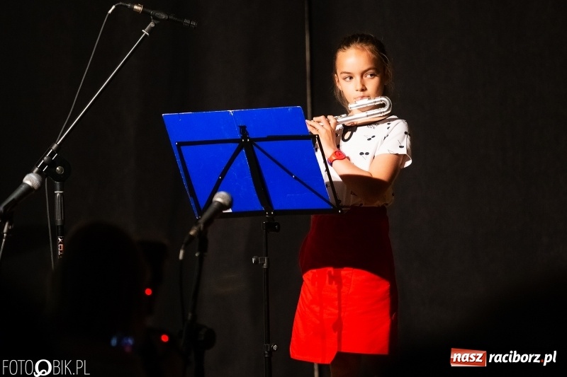 Zdjęcie w galerii na portalu naszraciborz.pl: Koncert z okazji Dnia Matki na Zamku Piastowskim wiadomości z regionu