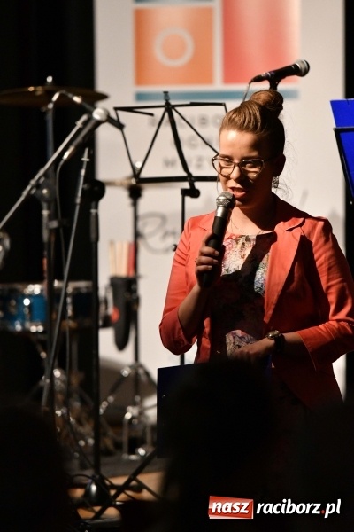 Zdjęcie w galerii na portalu naszraciborz.pl: Koncert z okazji Dnia Matki na Zamku Piastowskim wiadomości z regionu