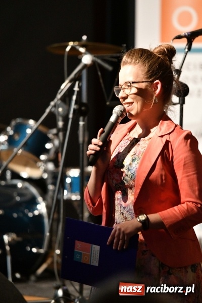 Zdjęcie w galerii na portalu naszraciborz.pl: Koncert z okazji Dnia Matki na Zamku Piastowskim wiadomości z regionu