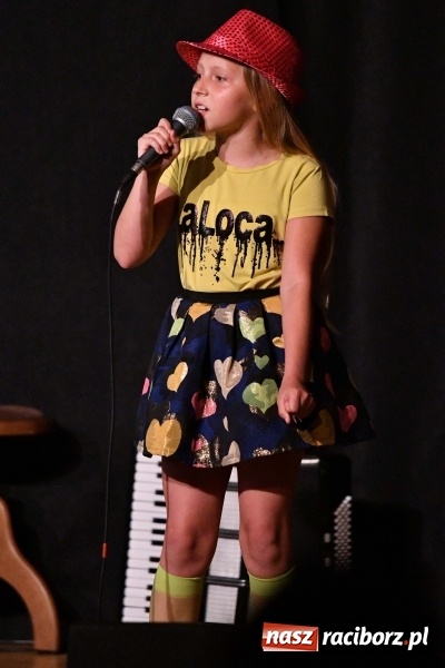 Zdjęcie w galerii na portalu naszraciborz.pl: Koncert z okazji Dnia Matki na Zamku Piastowskim wiadomości z regionu