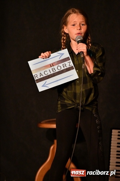 Zdjęcie w galerii na portalu naszraciborz.pl: Koncert z okazji Dnia Matki na Zamku Piastowskim wiadomości z regionu