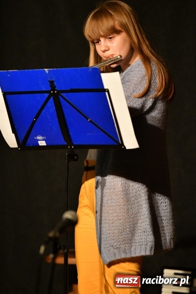 Zdjęcie w galerii na portalu naszraciborz.pl: Koncert z okazji Dnia Matki na Zamku Piastowskim wiadomości z regionu